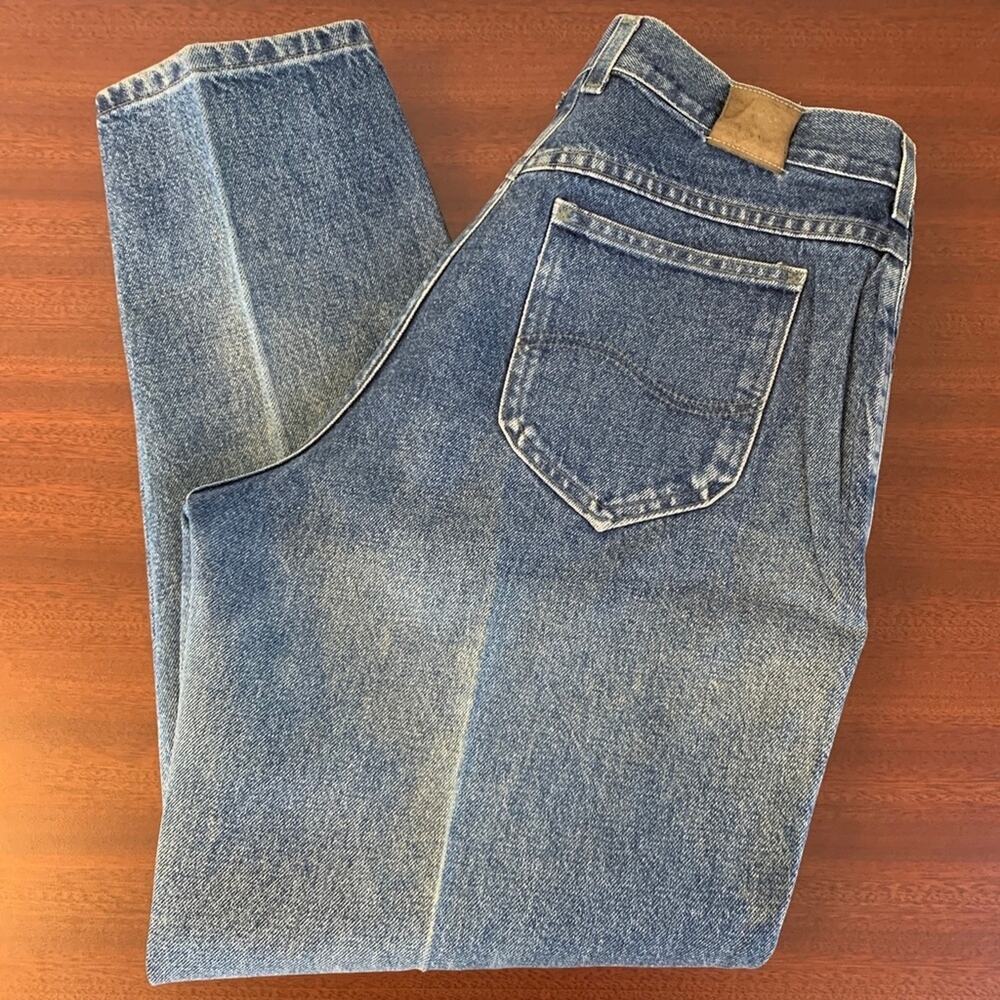Vintage Stone Wash High Rise Lee Mom Jeans EUC